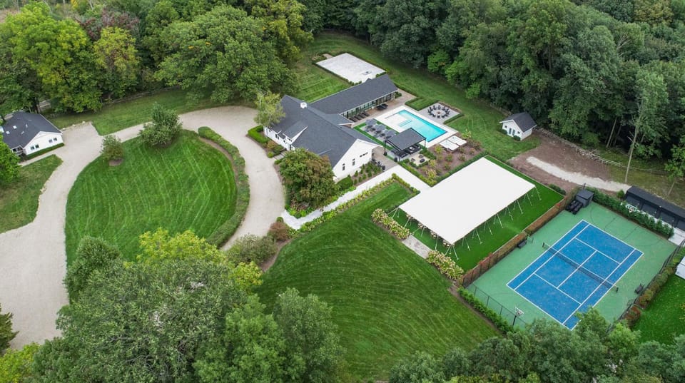 Apple Blossom Resort by Dwell Vacations House in Michigan