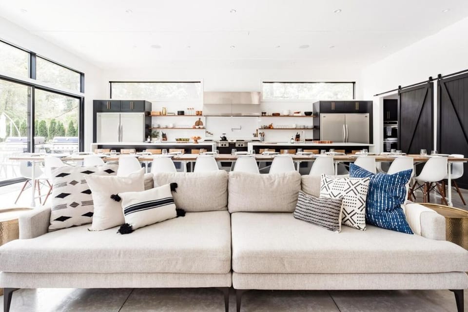 Primrose by Dwell Vacations House in Chikaming Township