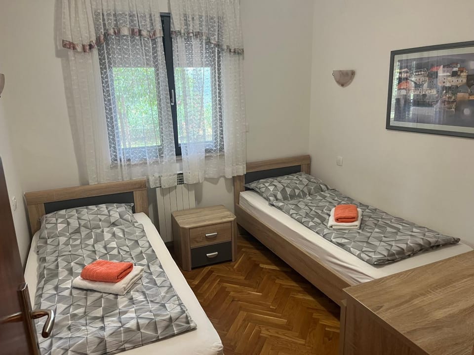 Elena relax for 4, hike and bike Apartment in Istria County