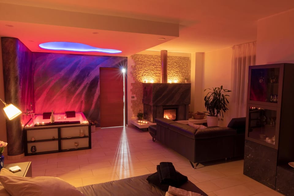Communal lounge/ TV room, Evening entertainment