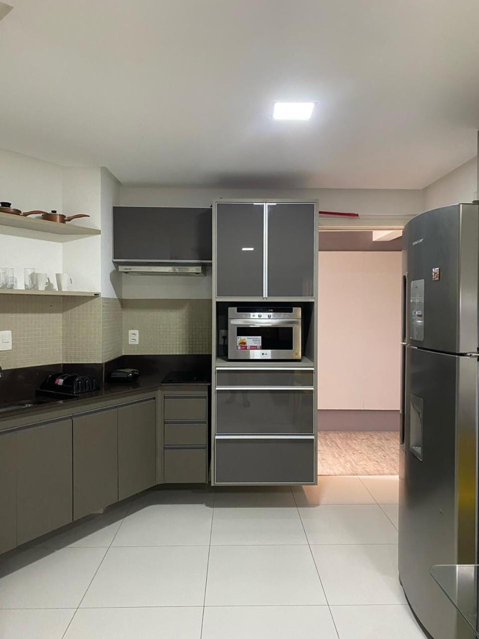 Kitchen or kitchenette, Communal kitchen, oven, stove