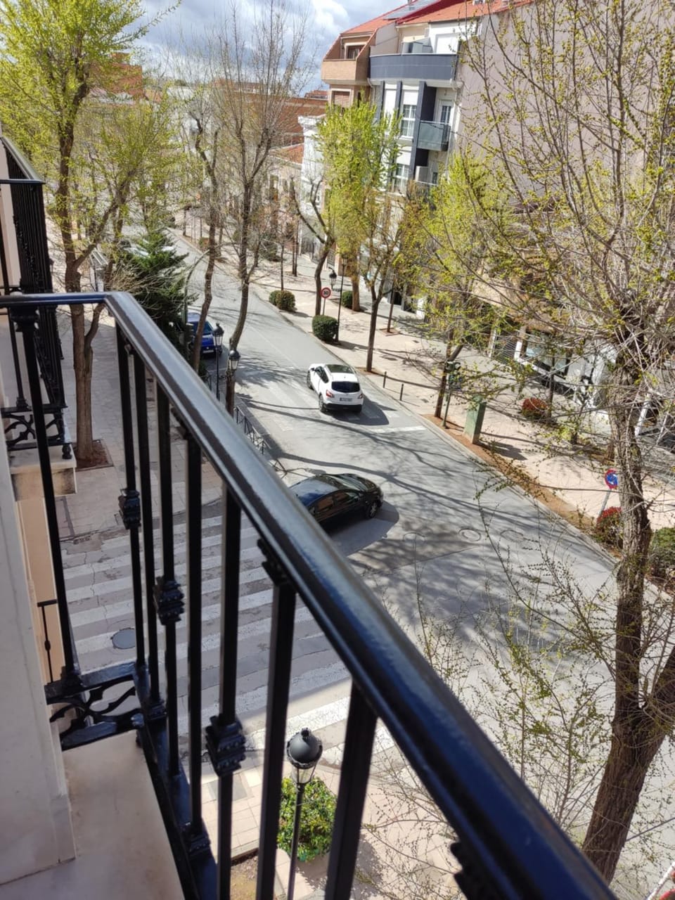 View (from property/room), Balcony/Terrace, Street view