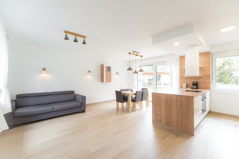 Coffee/tea facilities, Kitchen or kitchenette, Living room, Seating area, Dining area, pet friendly, stove