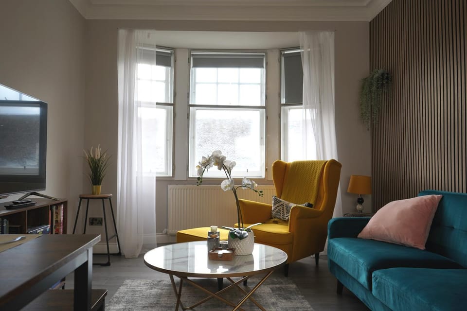 Falkirk City Centre Stylish Two-Bedrooms Apartment Apartment in Falkirk