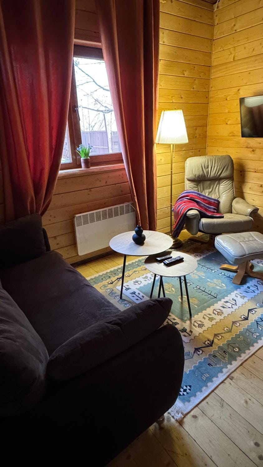 Guest House Pid Dubom Карпати Під Дубом Bed and Breakfast in Lviv Oblast
