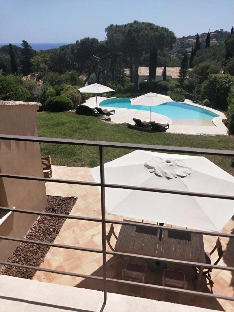 villacoucourelle saintemaximecom quiet near beach & center with sea and garden views Villa in Sainte-Maxime