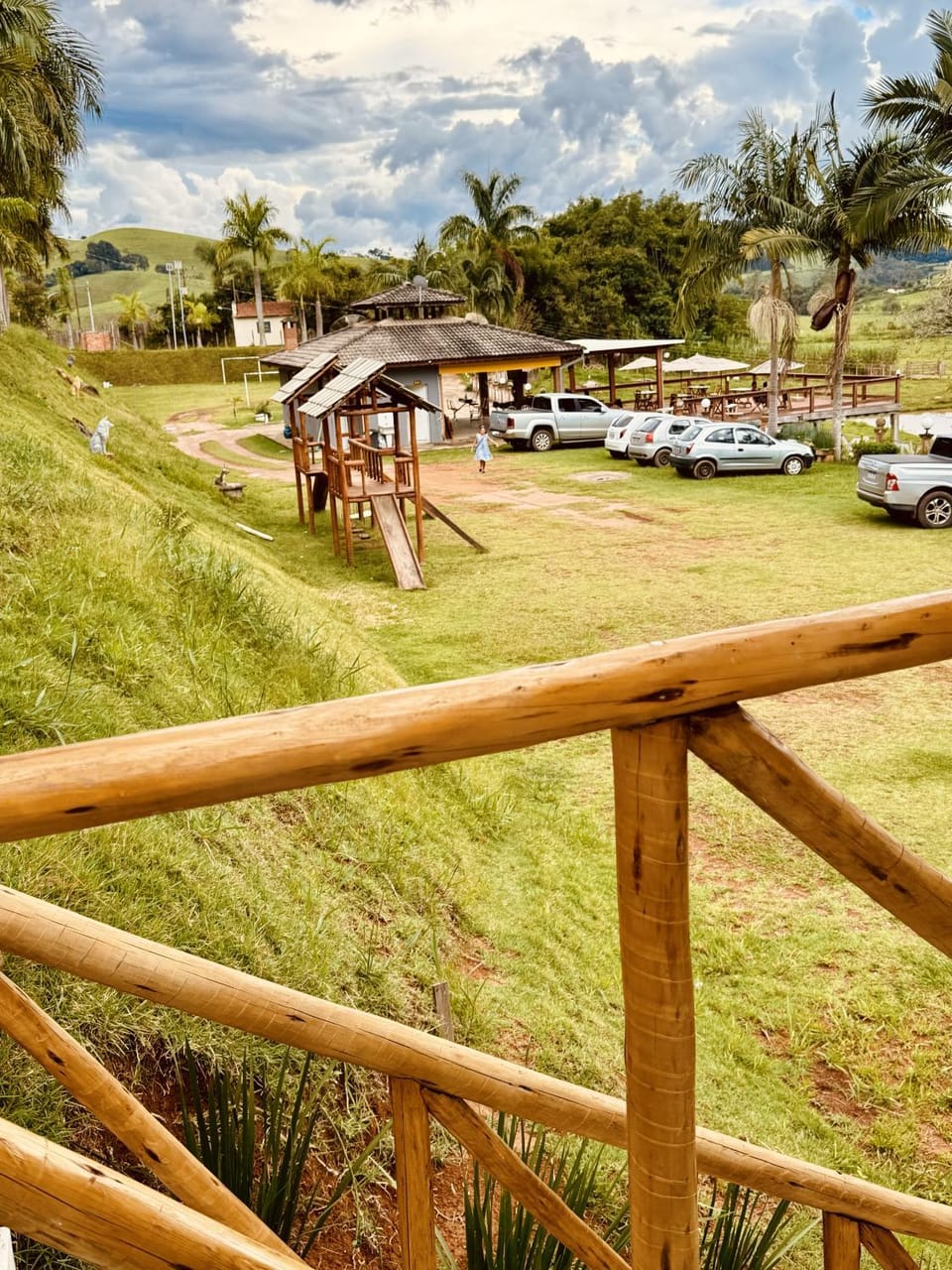 Restaurant/places to eat, Day, Natural landscape, Garden, Aqua park, Landmark view, Parking