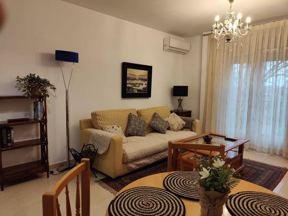 Living room, Lounge or bar
