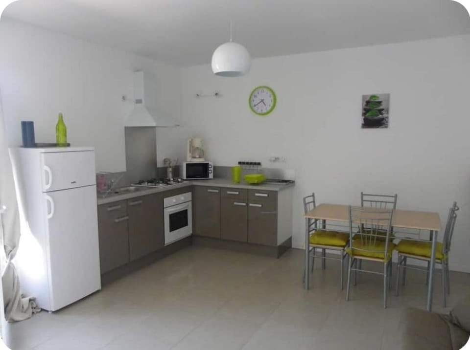 Appartement moderne et calme à Sartène en Corse du Sud Apartment in Corsica