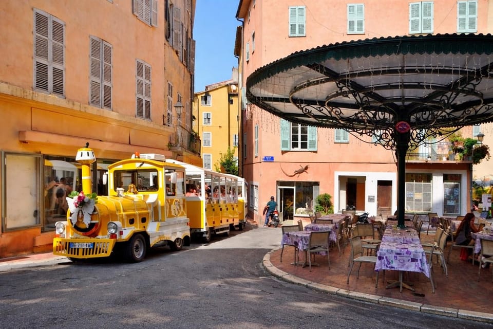 Property building, Location, group of guests