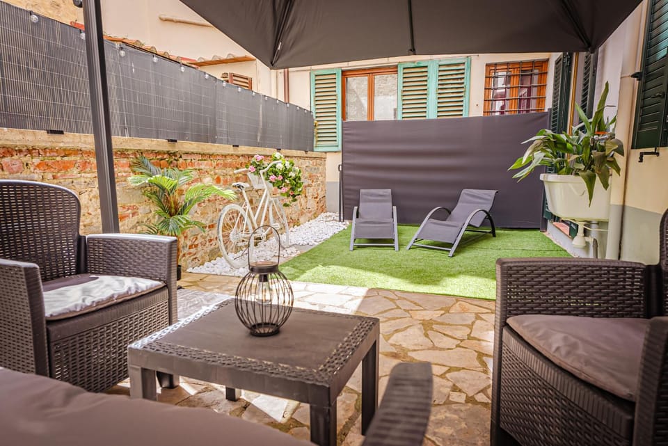 Garden, Garden view, Inner courtyard view, furniture
