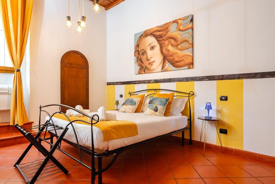 Bed, Photo of the whole room, Decorative detail, Bedroom