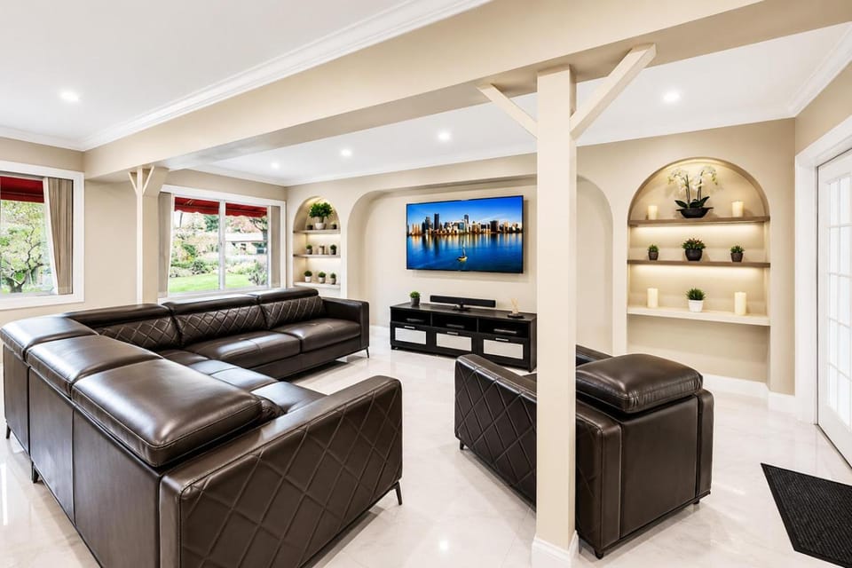 TV and multimedia, Living room, Seating area