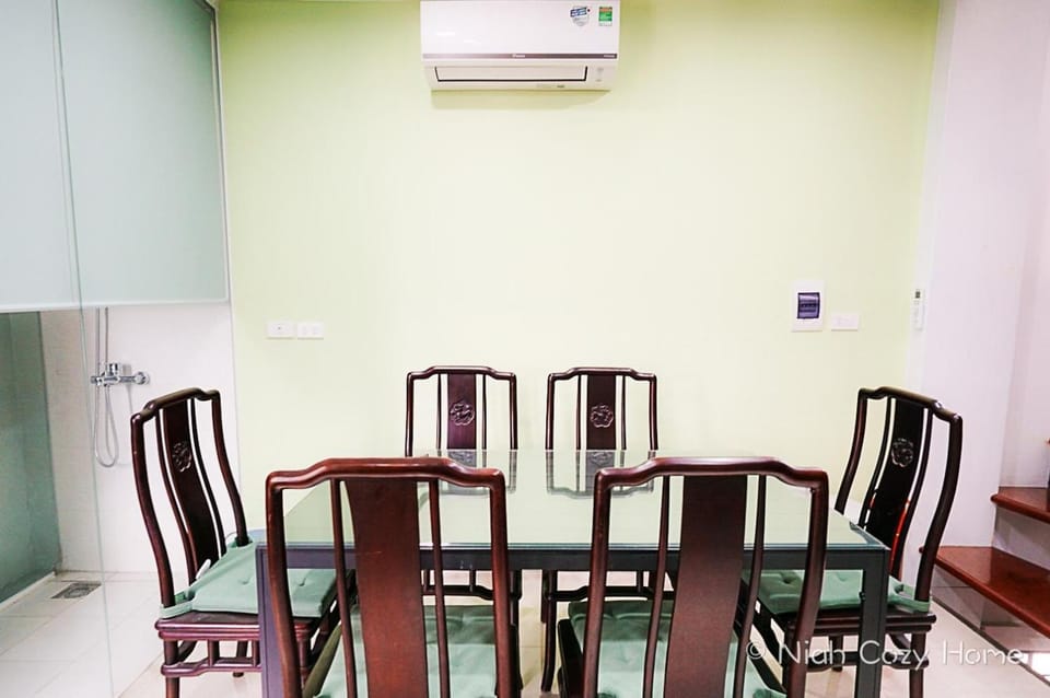 Dining area, Communal kitchen
