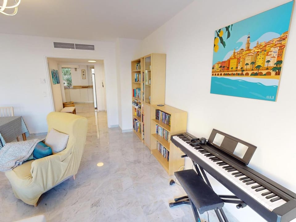 Grand 3P climatisé avec terrasse dans résidence calme avec piscine - FR-1-196-350 Apartment in Menton