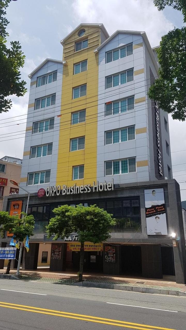 Property building, Day, Location, Parking