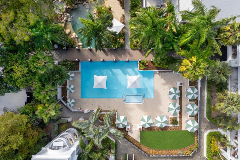 Natural landscape, Bird's eye view, Garden view, Pool view, Swimming pool, Swimming pool