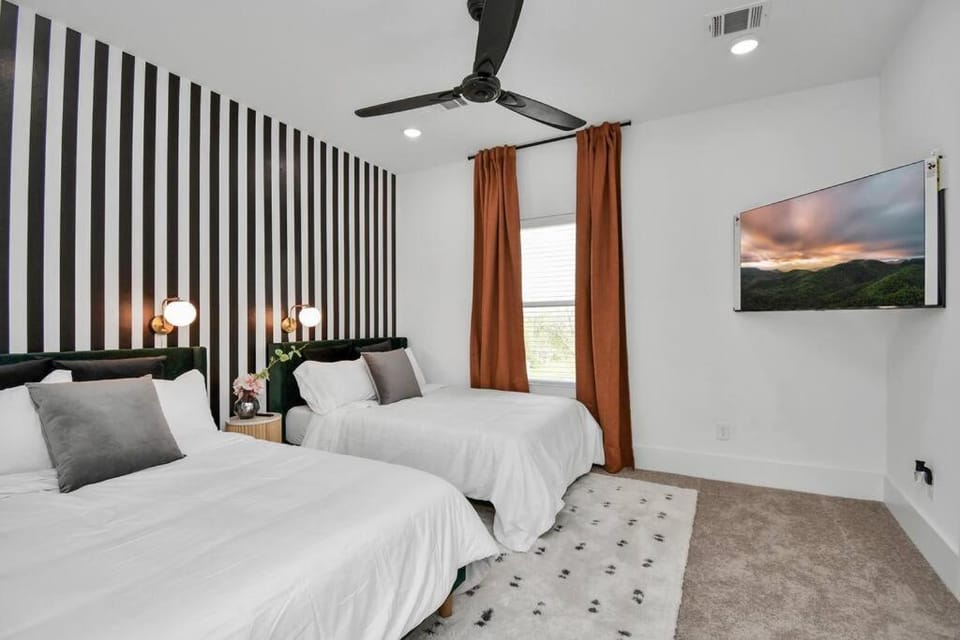 Luxury Escape at HTX Med Center! House in Houston
