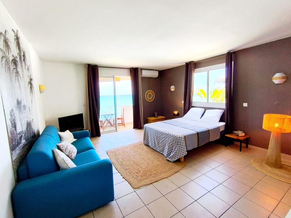 TV and multimedia, Living room, Bedroom
