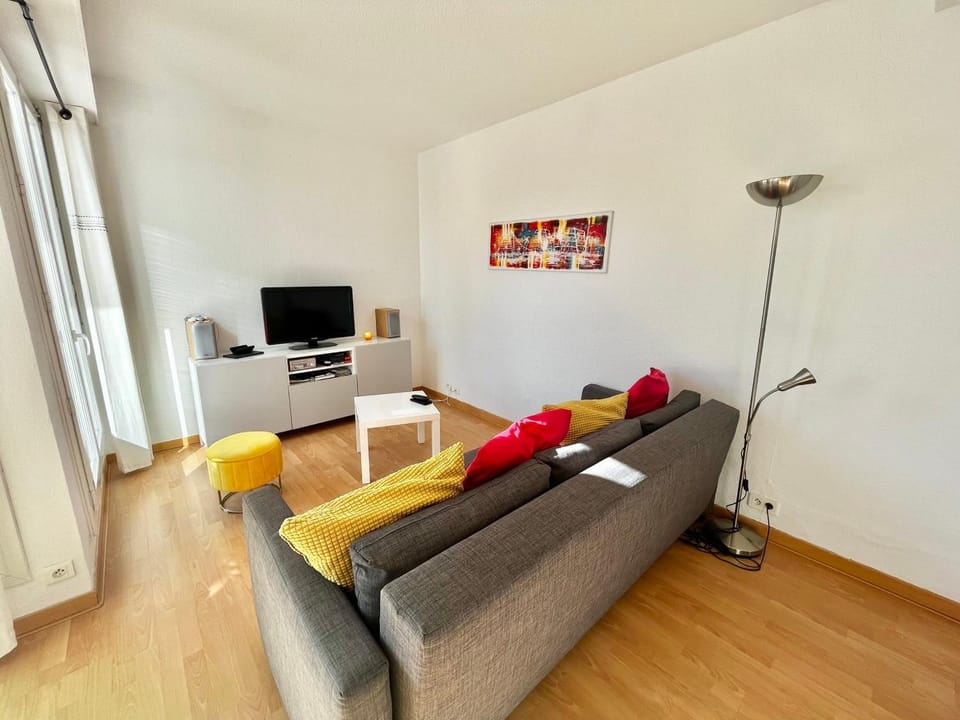 Spacieux 2 pièces avec clim à 7 min de la plage, parking inclus - FR-1-716-36 Apartment in La Grande-Motte
