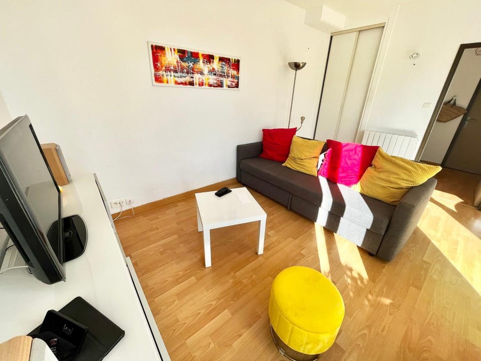 Spacieux 2 pièces avec clim à 7 min de la plage, parking inclus - FR-1-716-36 Apartment in La Grande-Motte