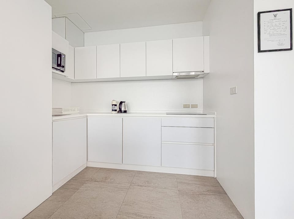 Kitchen or kitchenette, kitchen