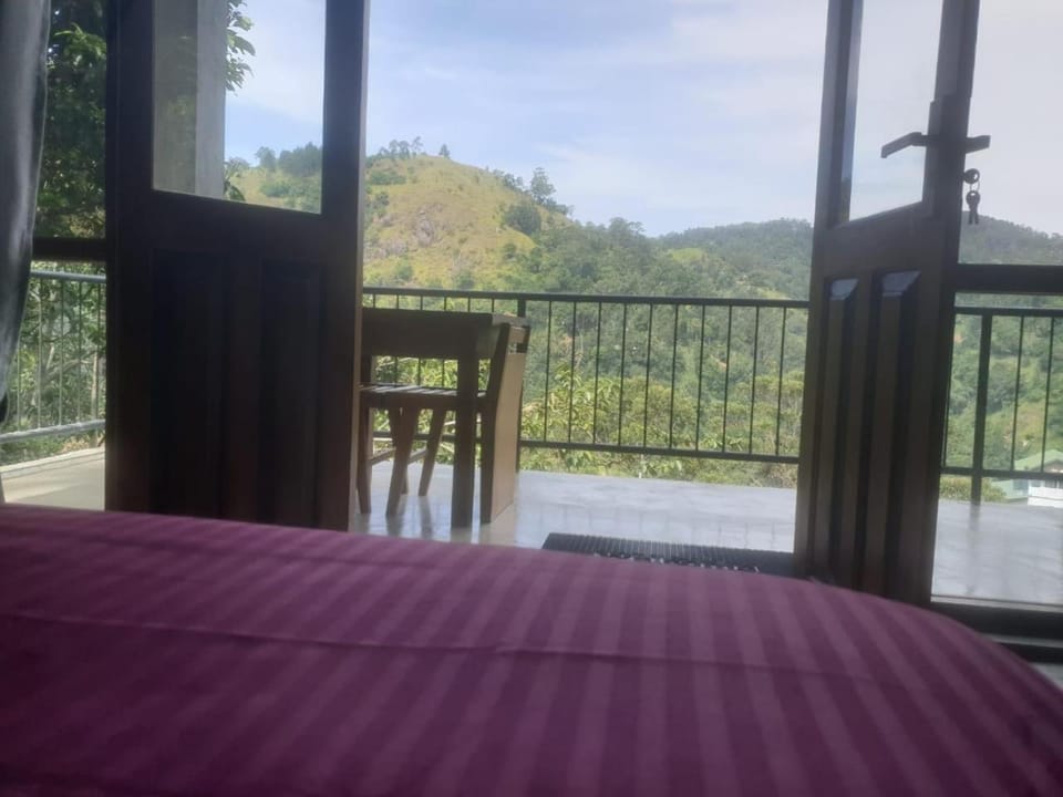 Balcony/Terrace, Mountain view