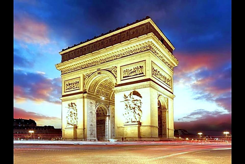 Nearby landmark, Night, Activities