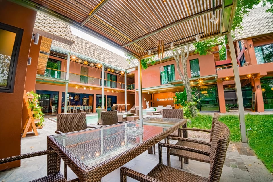 View (from property/room), Balcony/Terrace, Living room, Dining area