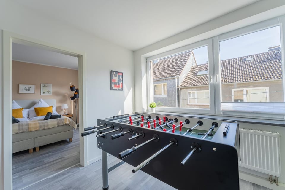 Game Room, Living room