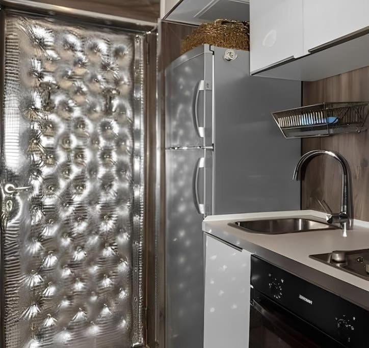 Kitchen or kitchenette, pet friendly, stove