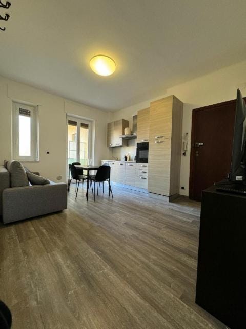 CASA BENEDETTA Nuovo bilocale 100 metri dal mare Apartment in Liguria