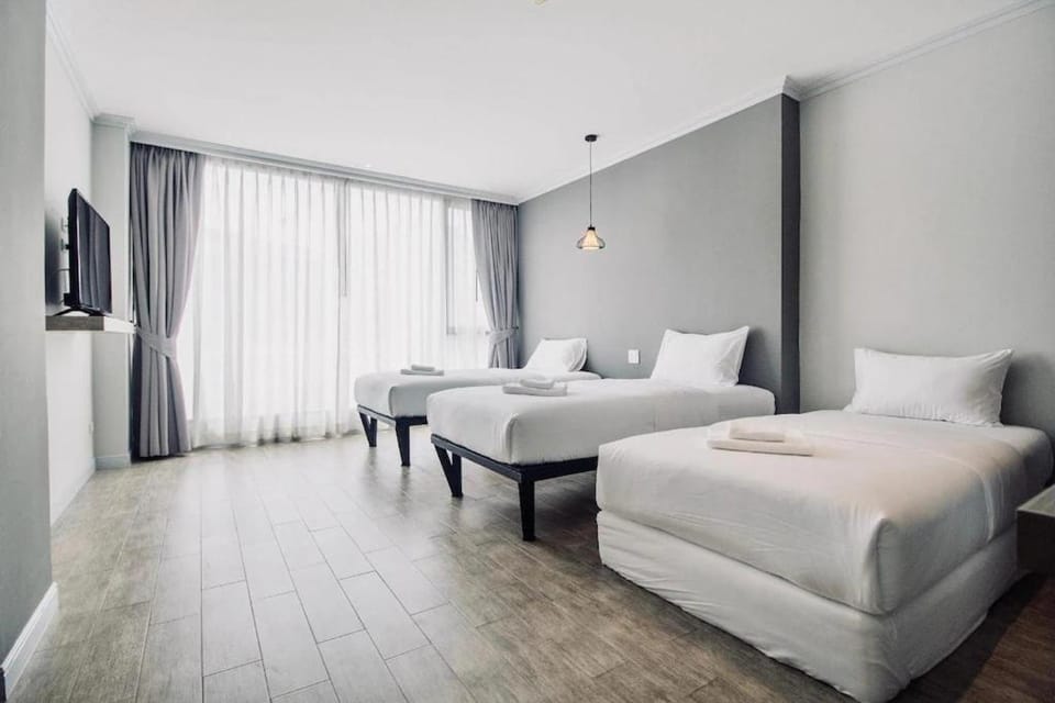 เดอะคอร์เนอร์ The Corner Hotel in Hua Hin District