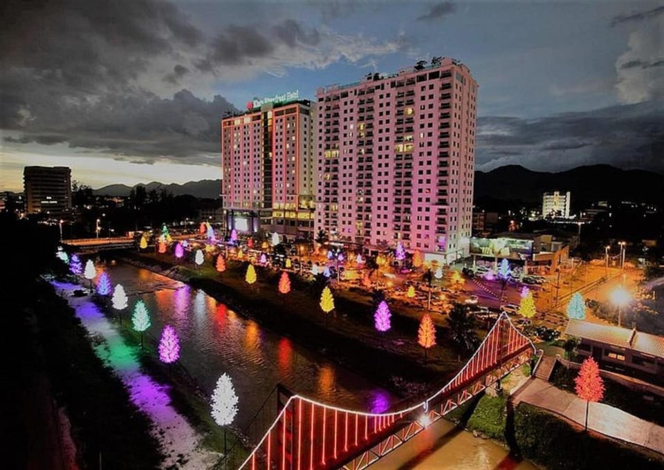 Property building, Natural landscape, Evening entertainment