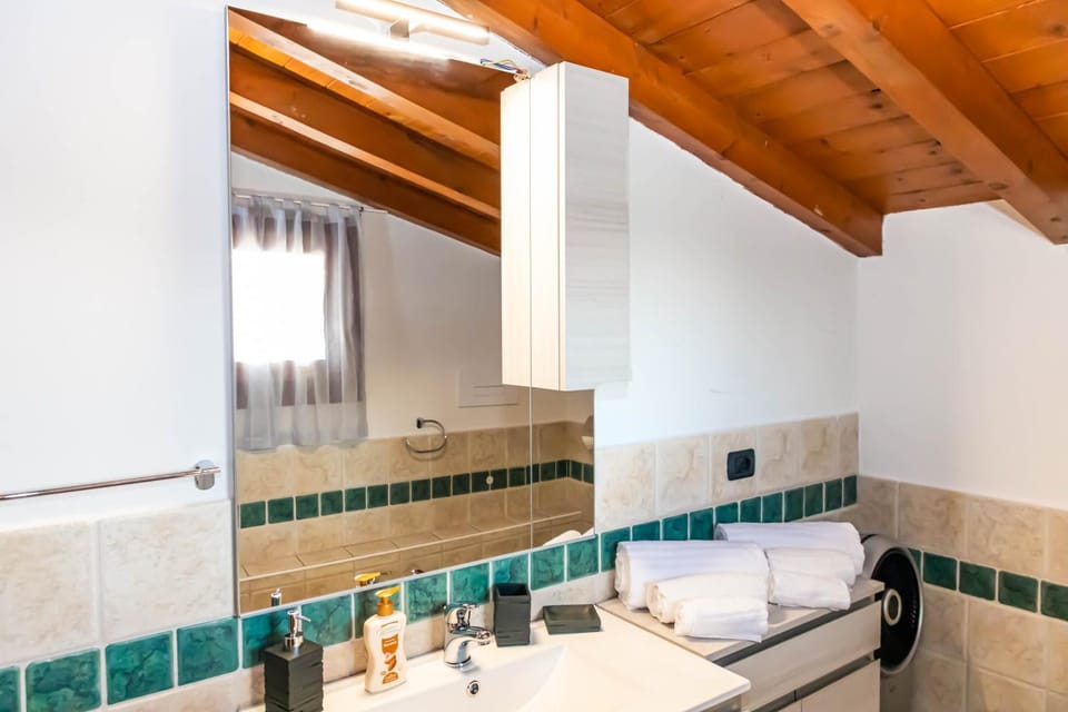 Toilet, Bathroom, Bath, towels