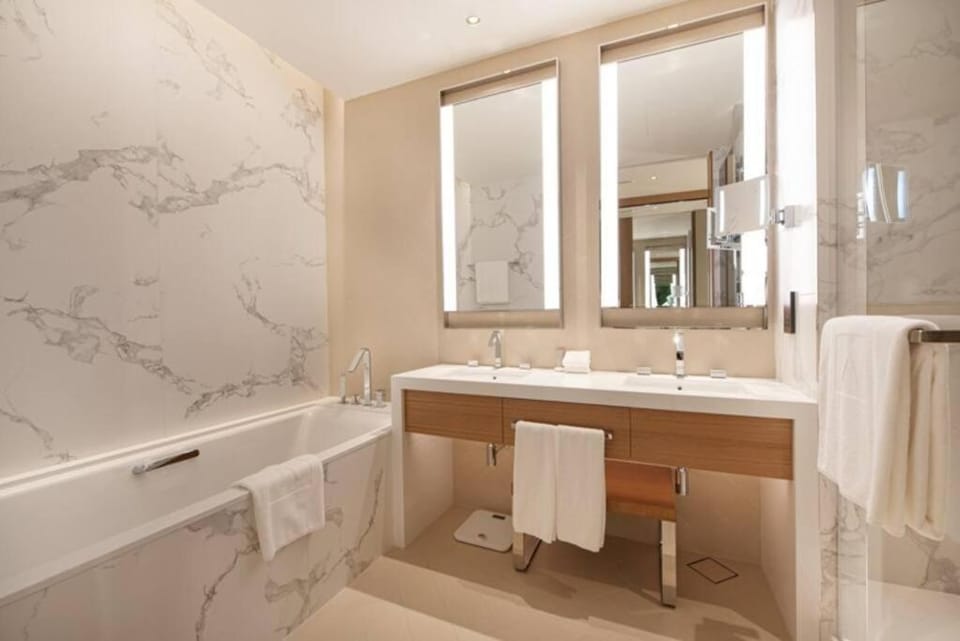 Luxurious stay in Downtown Dubai Apartment in Dubai