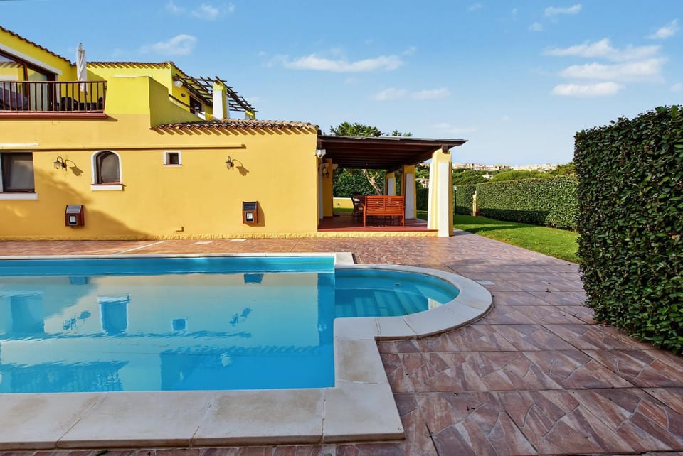 Villa Holiday Park Stintino - Piscina privata ed esclusiva Villa in Punta de su Torrione