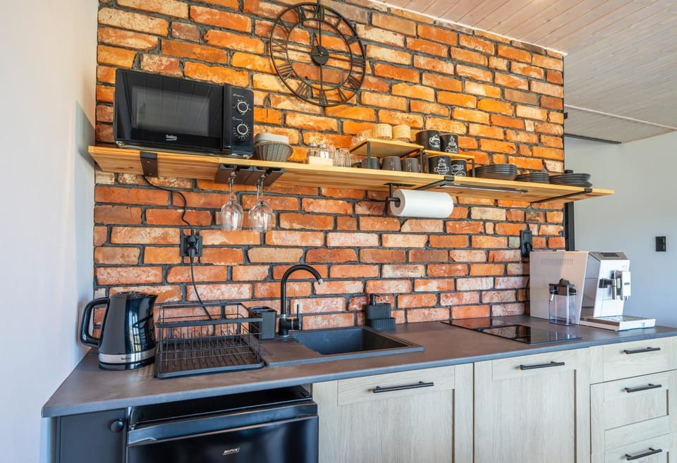 Kitchen or kitchenette, microwave, toaster