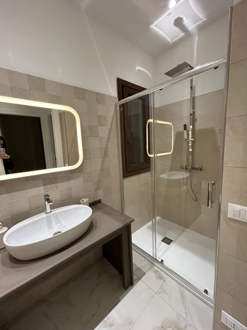 Shower, Bathroom