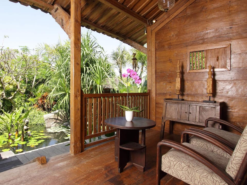 Day, Garden, View (from property/room), Balcony/Terrace, Living room, Seating area, Garden view