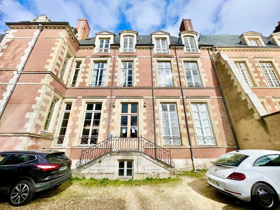 Property building, Parking