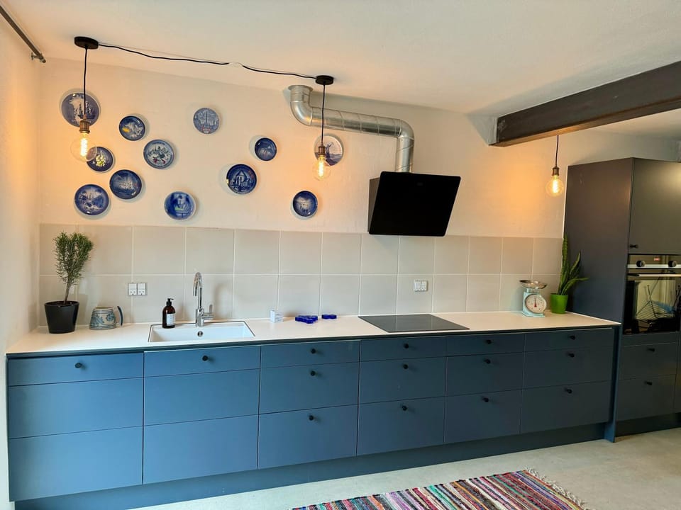 Kitchen or kitchenette, oven, stove