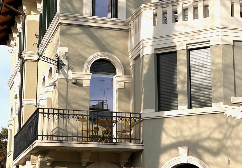 Property building, View (from property/room), Balcony/Terrace