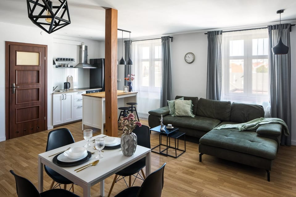 Kitchen or kitchenette, Living room, Dining area