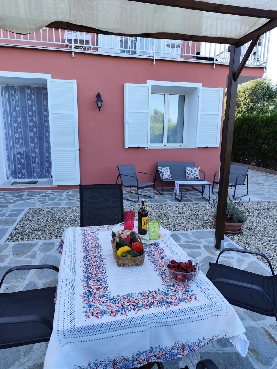 La Casa di Giada appartamento accogliente al piano terra con aria condizionata WiFi e parcheggio gratuito vicino al mare House in Imperia