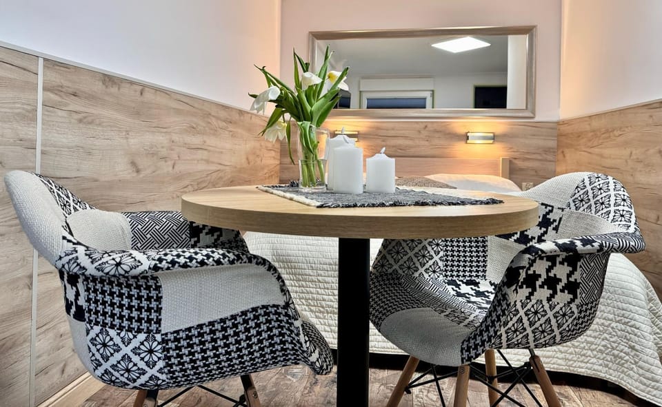 Restaurant/places to eat, Activities, Children play ground, Darts, Fishing, Snorkeling, Seating area, Beach, Windsurfing, Canoeing, Hiking, Cycling, Diving, Evening entertainment, Entertainment