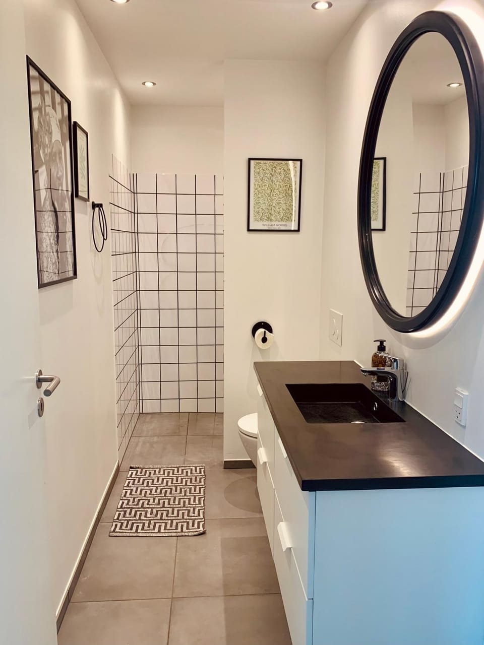 Shower, Toilet, Bathroom