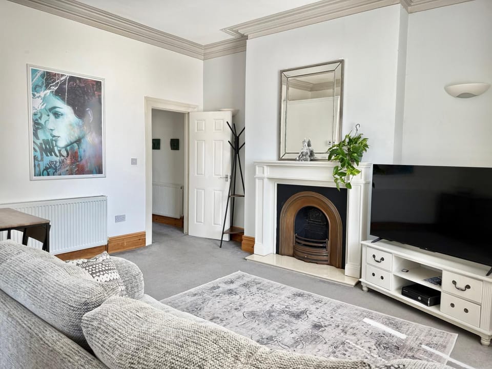 Entire Apartment by City Centre & Harbourside Apartment in Bristol