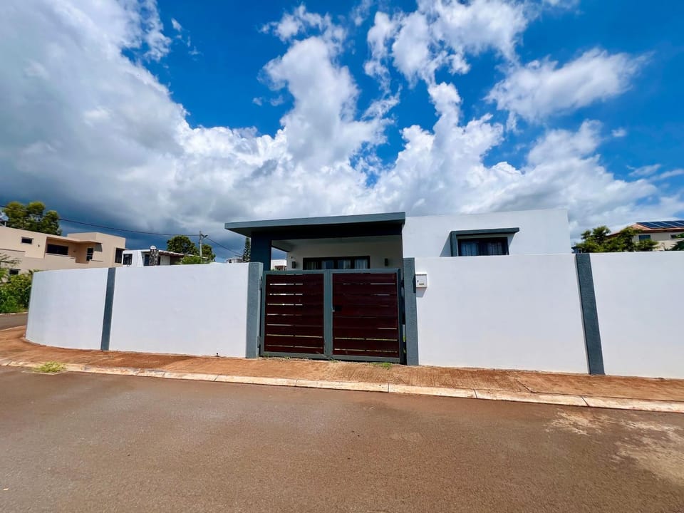 Salty Bisous House in Rivière Noire District, Mauritius