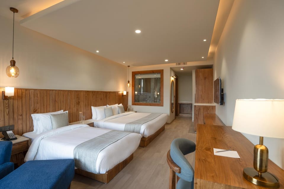 Bathroom, Photo of the whole room, Bedroom, Mountain view